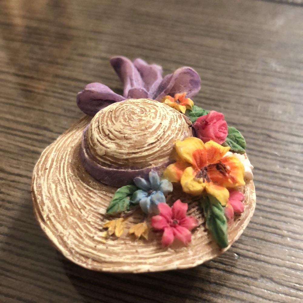 Vintage Resin Straw Hat Pin with Flowers, Purple Bow, Bonnet - Picture 6 of 16